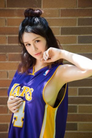 少妇厨房与子乱_1080手机在线看