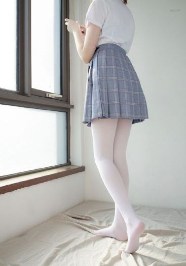 晚上进了女小娟的身体_1080高清在线观看
