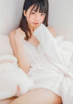 宝贝乖把内内脱了让我尝视频_蓝光手机在线看